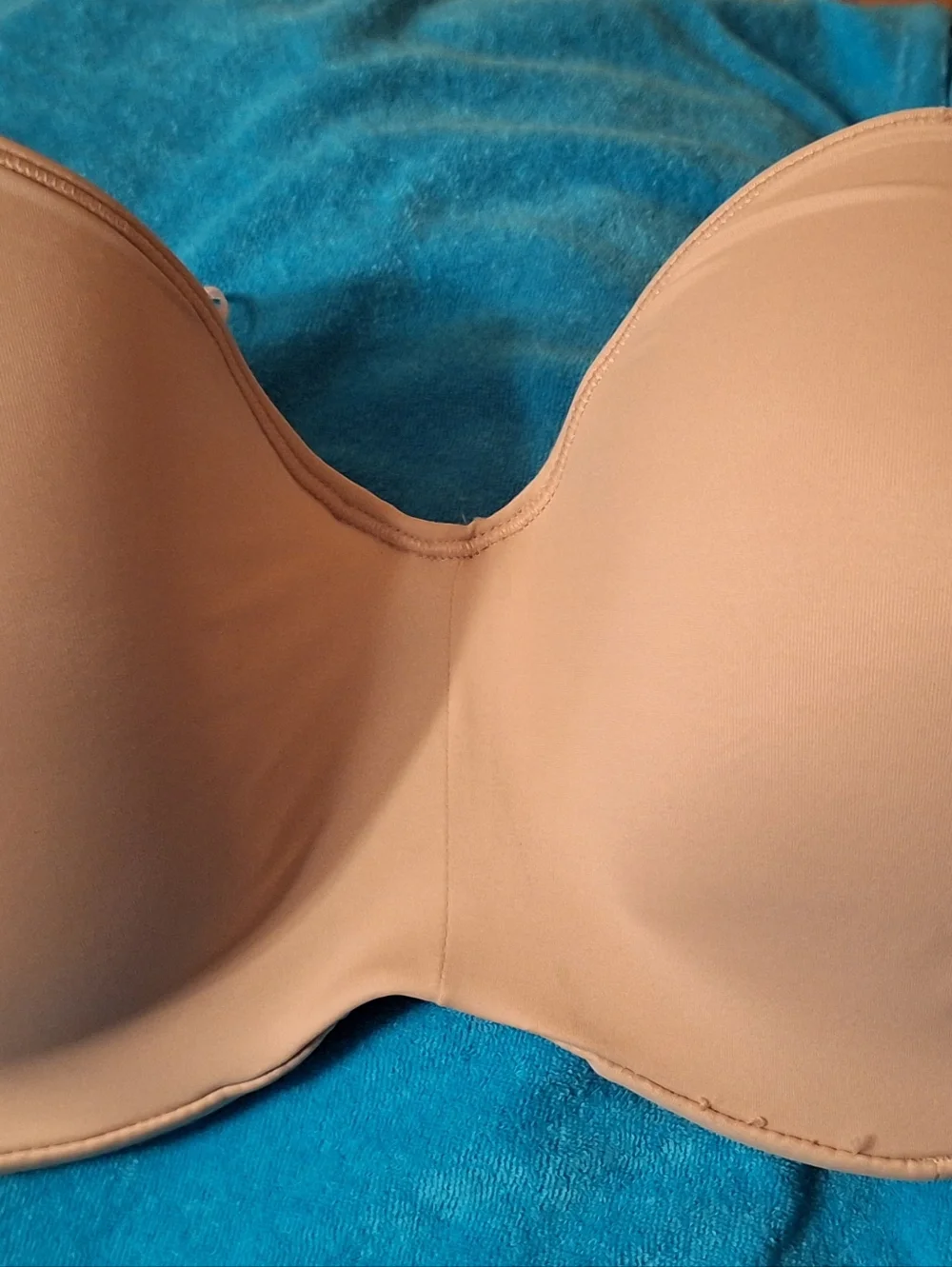 BALI Smoothing 8 way multi straps BRA 40D NWT Hidden Underwire TAN $48 tags